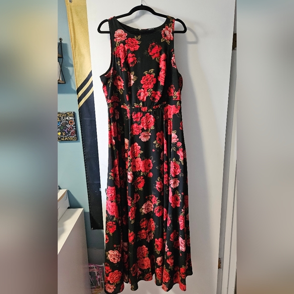 TORRID Floral Maxi Dress - Picture 1 of 3